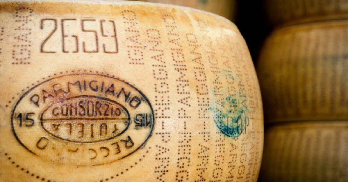 إيطاليا تحمي صناعة الجبن من التزوير بالاعتماد على رقاقات البلوكتشين Featured Image